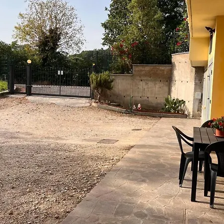 Paola House * Lonato